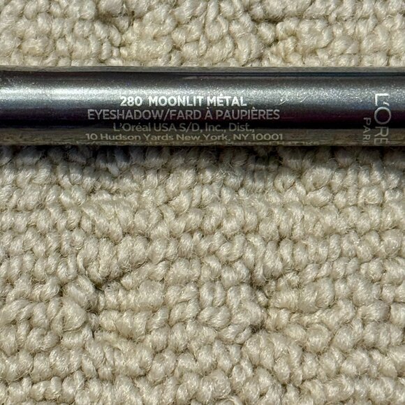 New Loreal LeShadow Eyeshadow Stick 280 Moonlit Metal - Picture 2 of 2